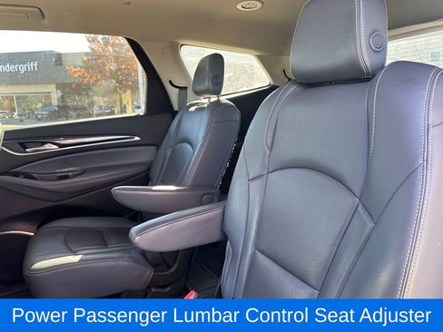 Used 2018 Buick Enclave Essence image 17