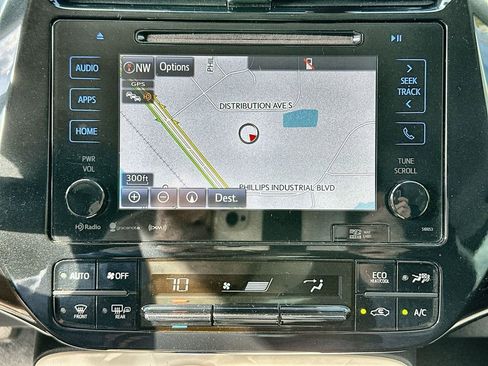 Used 2017 Toyota Prius Three Touring image 14