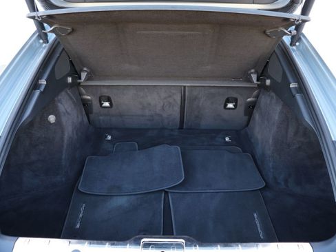 Used 2019 Porsche Panamera 4 image 26