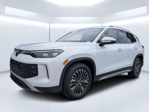 New 2026 Volkswagen Tiguan S FWD image 7