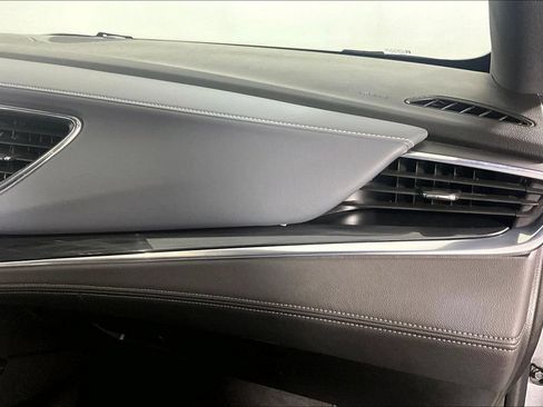 Used 2024 Buick Enclave Premium AWD/4WD image 16