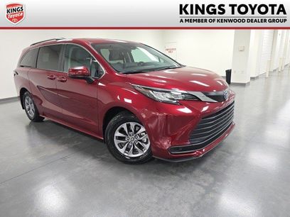 Certified 2023 Toyota Sienna LE
