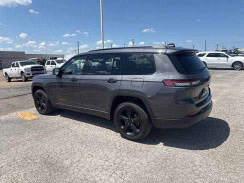 Used 2023 Jeep Grand Cherokee L Laredo AWD/4WD image 4