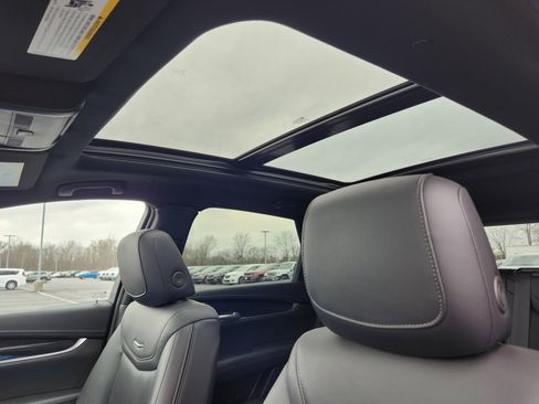 Used 2024 Cadillac XT5 Premium Luxury image 25