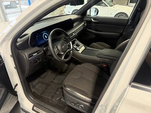 Used 2024 Hyundai Palisade Calligraphy image 9