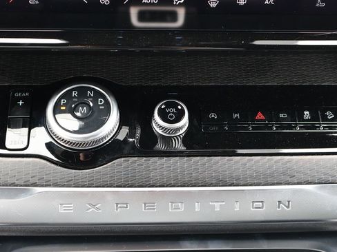 New 2026 Ford Expedition Max Platinum AWD/4WD image 13
