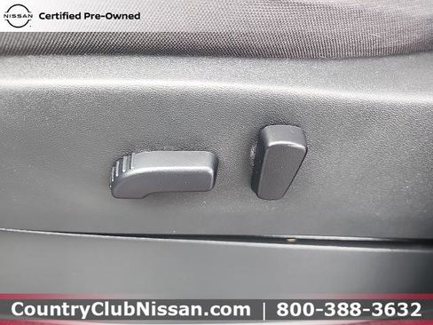 Certified 2022 Nissan Frontier SV w/ Technology Package image 12