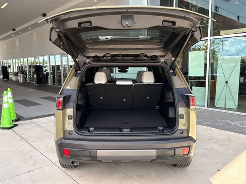 New 2026 Jeep Cherokee Limited image 40