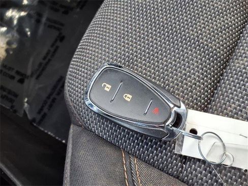 Certified 2021 Chevrolet Traverse LS image 28