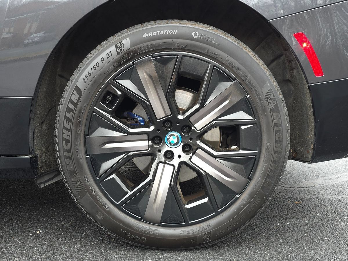Used 2024 BMW iX xDrive50 w/ Premium Package AWD/4WD image 65