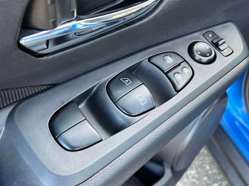 Certified 2023 Nissan Kicks SV image 17