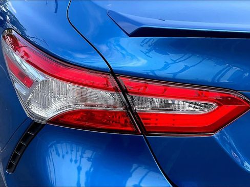 Used 2020 Toyota Camry SE w/ Carpet Mat Package FWD image 28