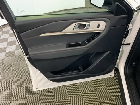 New 2026 Ford Explorer Active w/ Active Comfort Package AWD/4WD image 24