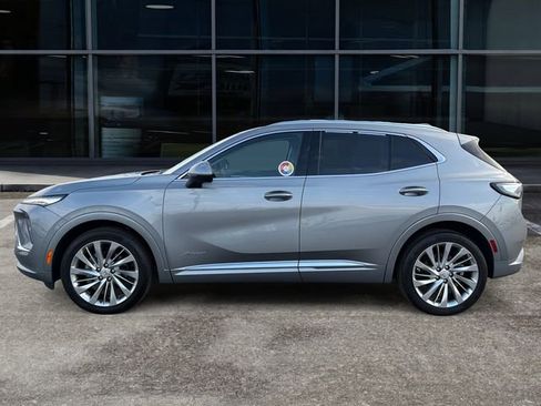 Used 2024 Buick Envision Avenir image 2
