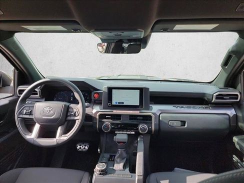 Used 2025 Toyota Tacoma TRD Sport AWD/4WD image 17