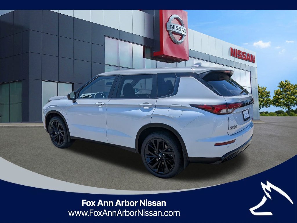 Used 2026 Nissan Rogue SL w/ Family Package AWD/4WD image 3