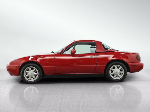Used 1991 MAZDA MX-5 Miata RWD image 2