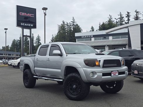 Used 2011 Toyota Tacoma 4x4 Double Cab w/ TRD Sport Pkg w/JBL Audio image 1