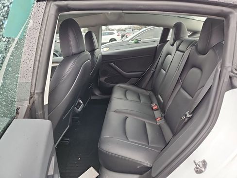 Used 2023 Tesla Model 3 Standard Range image 4
