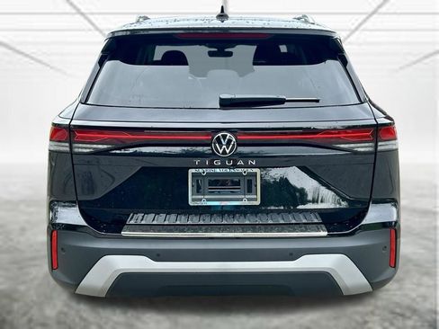 New 2026 Volkswagen Tiguan S FWD image 6
