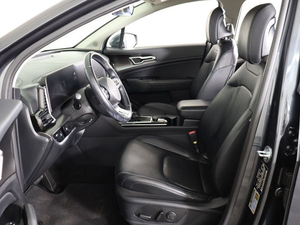 Used 2023 Kia Sportage EX FWD image 29