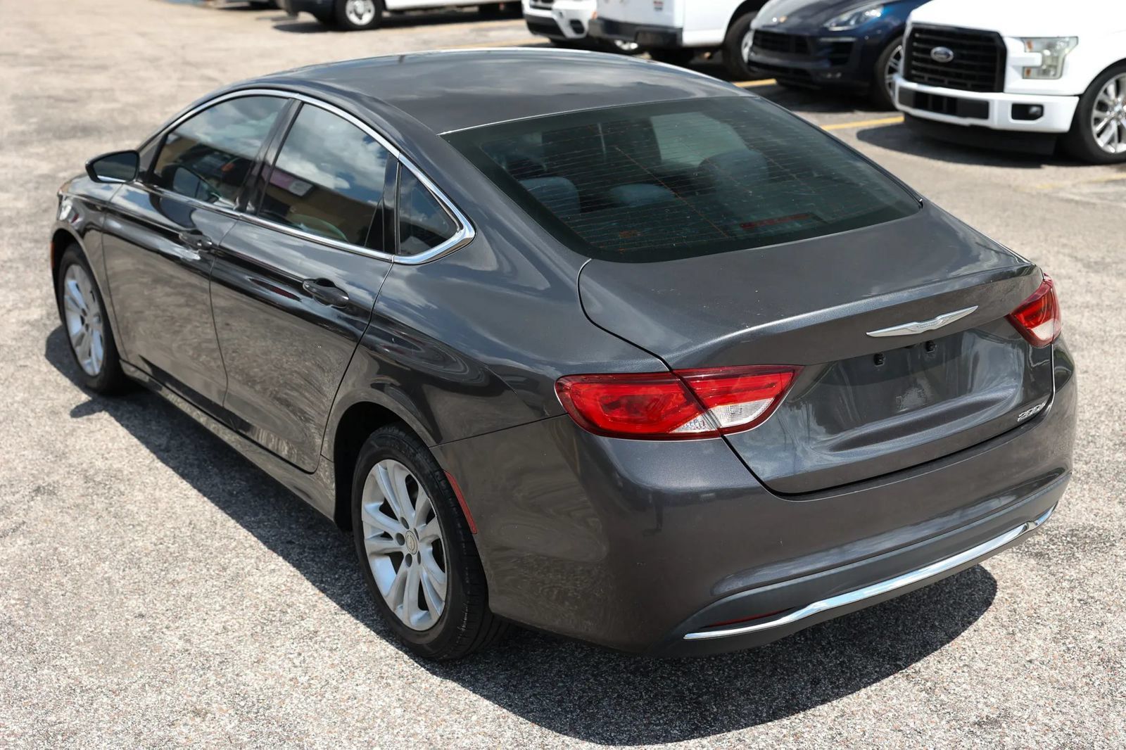 Used 2016 Chrysler 200 Limited FWD image 4