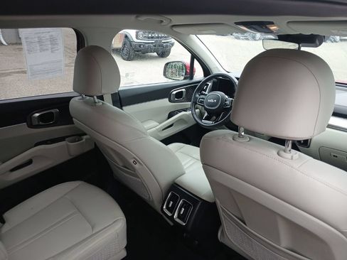 Used 2023 Kia Sorento EX AWD/4WD image 18