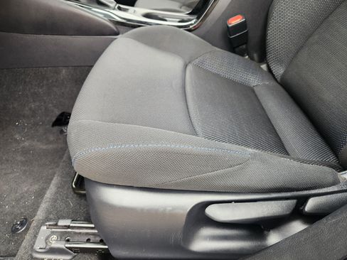 Used 2022 Toyota Corolla SE image 24