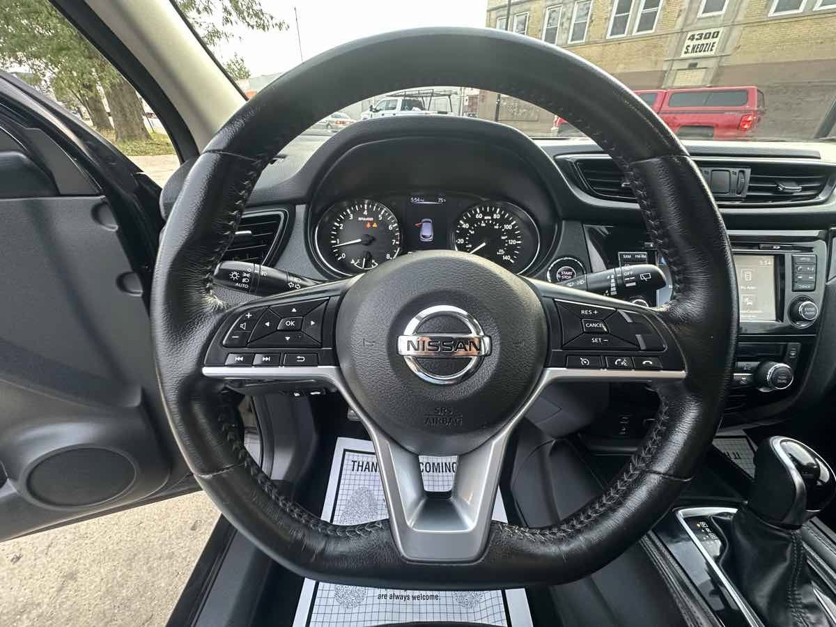 Used 2017 Nissan Rogue Sport SL w/ SL Premium Package AWD/4WD image 15