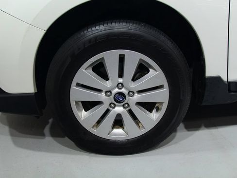 Used 2019 Subaru Outback 2.5i Premium AWD/4WD image 16