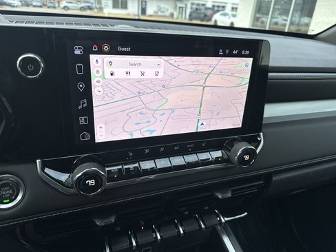 Used 2025 Chevrolet Colorado LT w/ Advanced Trailering Package image 17