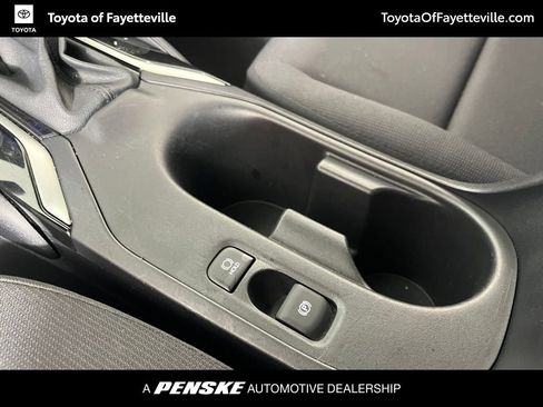 Used 2025 Toyota Corolla LE FWD image 37