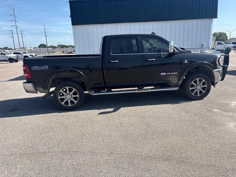 Used 2022 RAM 2500 Limited w/ Off Road Package AWD/4WD image 17