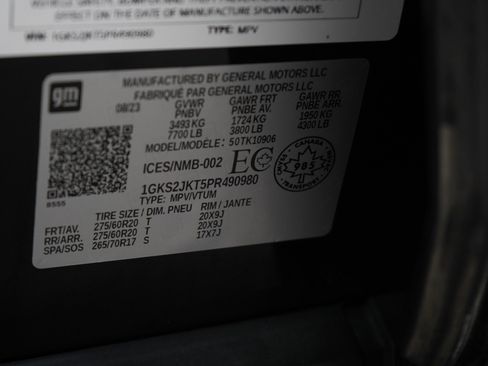 Used 2023 GMC Yukon XL Denali w/ Advanced Technology Package image 35