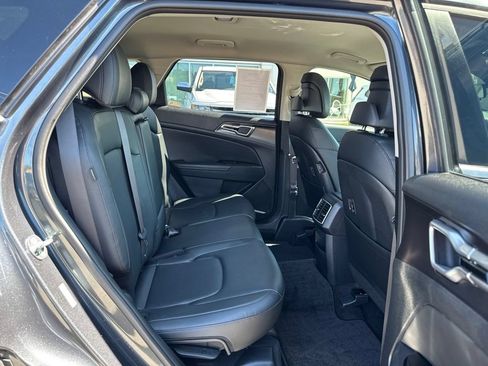 Used 2025 Kia Sportage EX FWD image 24