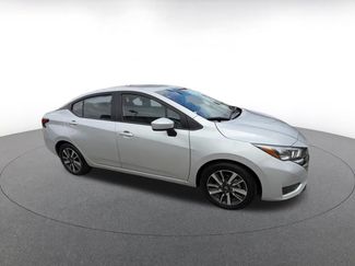 Used 2025 Nissan Versa SV FWD video 2