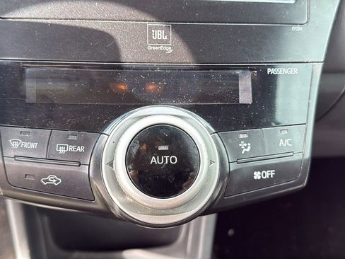 Used 2014 Toyota Prius V Five image 7