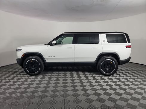Used 2025 Rivian R1S Adventure AWD/4WD image 2
