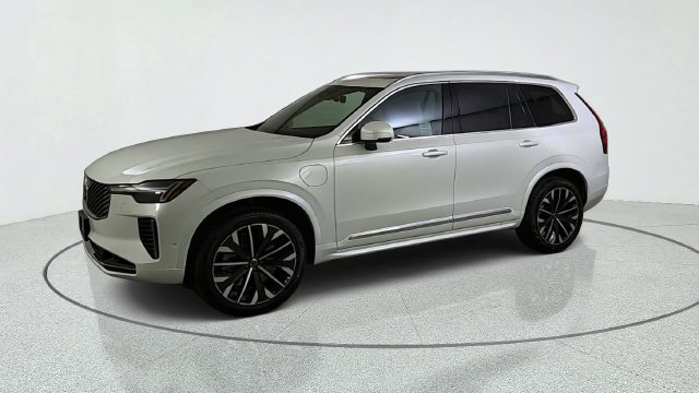 New 2026 Volvo XC90 T8 Plus w/ Protection Package AWD/4WD image 3