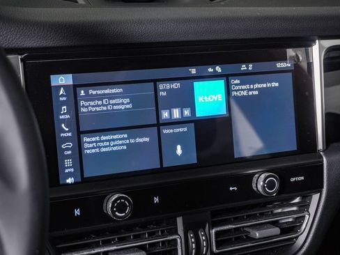 Certified 2026 Porsche Macan AWD/4WD image 22