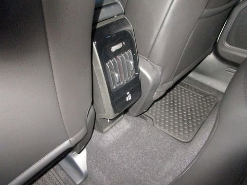 New 2026 Jeep Compass Latitude image 14