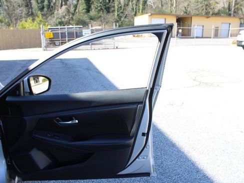 Used 2021 Nissan Sentra SV FWD image 21