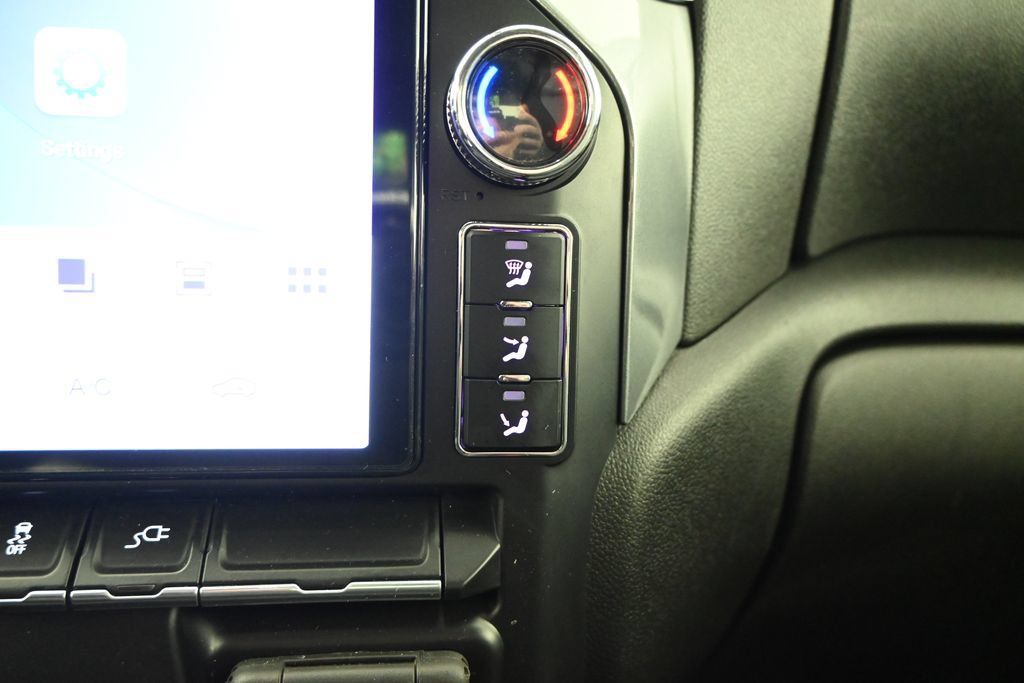 Used 2021 Chevrolet Silverado 2500 W/T w/ WT Convenience Package AWD/4WD image 32