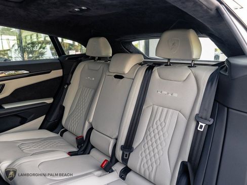 Used 2024 Lamborghini Urus S AWD/4WD image 30