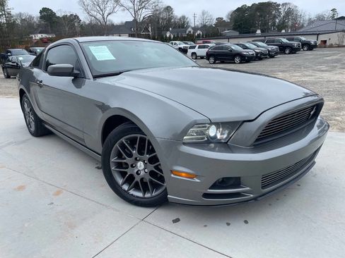 Used 2013 Ford Mustang Premium image 23
