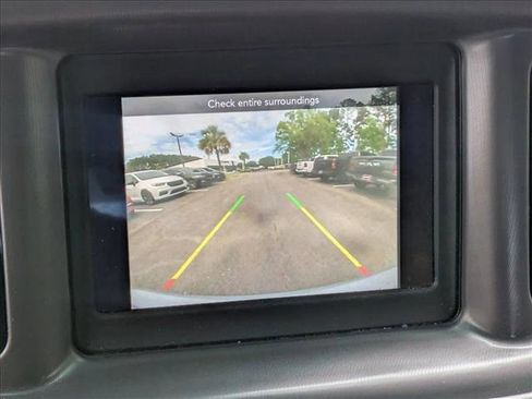 Used 2022 Dodge Charger SXT w/ Blacktop Package RWD image 12