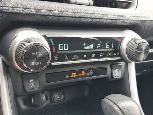 Used 2024 Toyota RAV4 XLE AWD/4WD image 14