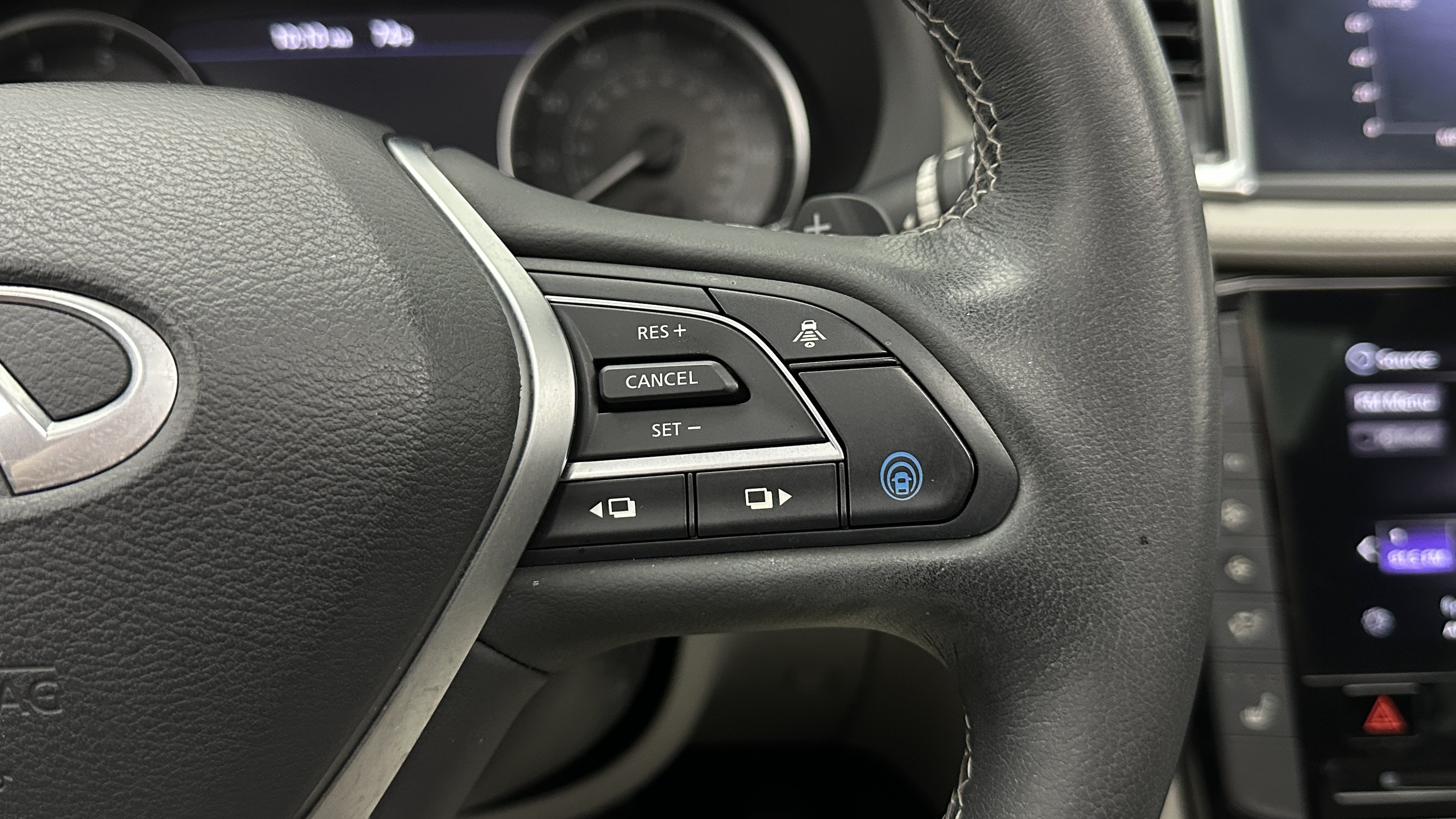 Used 2023 INFINITI QX50 Luxe FWD image 26