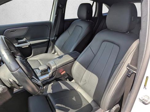 Used 2022 Mercedes-Benz GLA 250 4MATIC w/ Premium Package Lite image 18