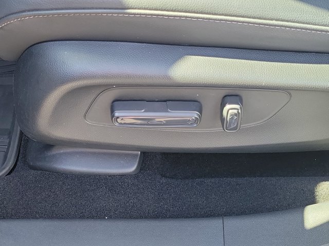 Certified 2024 Honda HR-V EX-L image 17